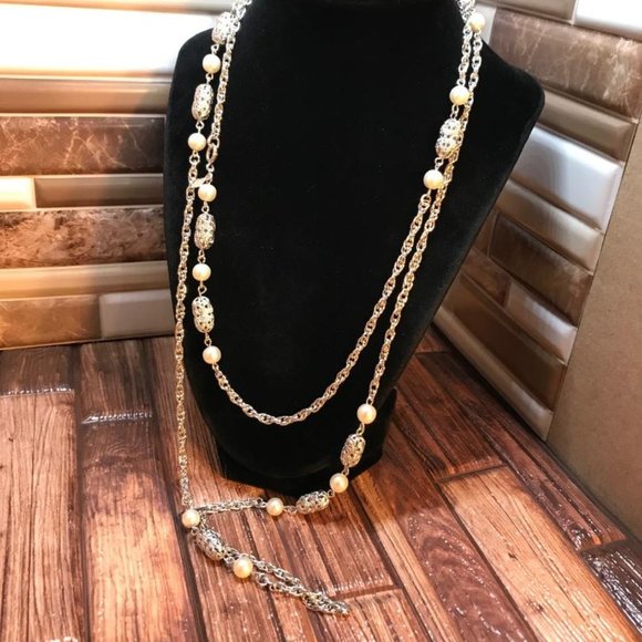 Sarah Coventry Silver-Tone & Faux Pearl Necklace - Picture 3 of 7